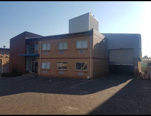 938M² WAREHOUSE FOR SALE IN NORTH RIDING